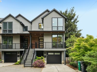 7081 SE Thorburn St, Portland, OR, 97215