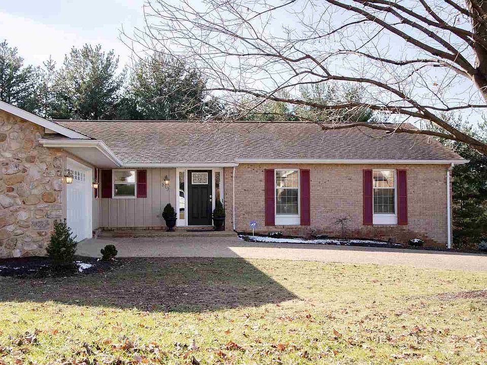 1st image of 819 Greenbriar Dr