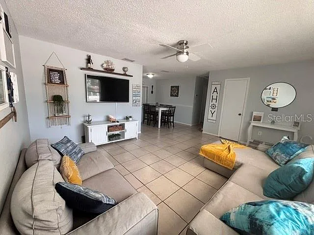 2 bed, 2.0 bath, 1203 sqft, $2,300 — Photo 4