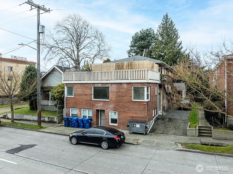 3rd image of 7329 15th Avenue NW