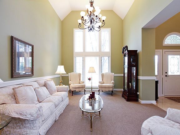 3rd image of 26665 N Longmeadow Cir