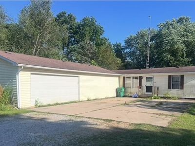 25923 Michigan Ave #86, Sturgis, MI, 49091