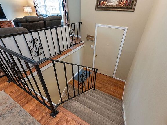 3rd image of 1 Juniper Way