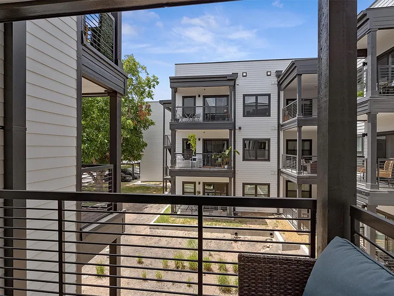 3101 Govalle Ave #210 — Photo 17
