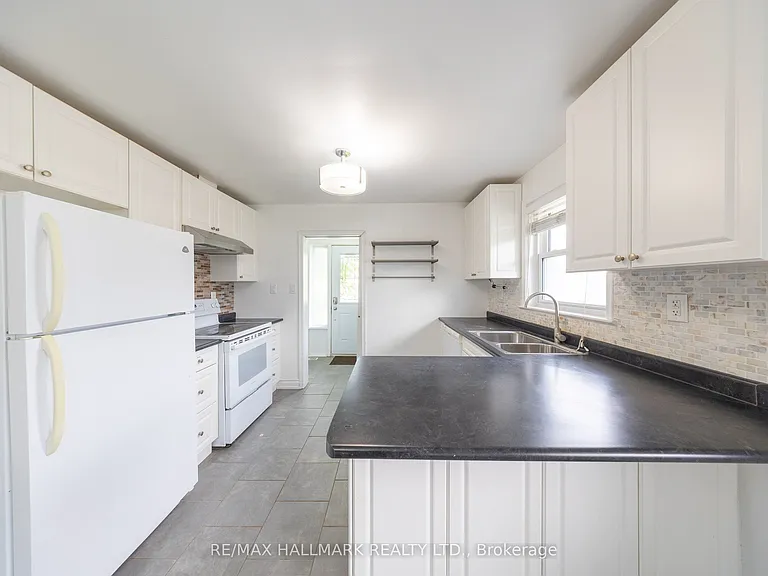 1118 Athol St #MAIN — Photo 12