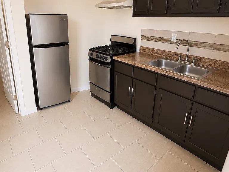 9622 Evers Ave #2 — Photo 4
