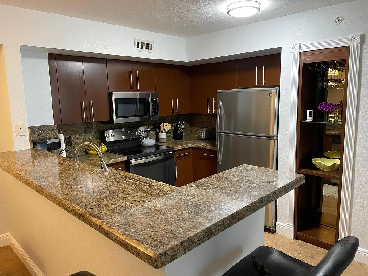 Building Photo - 1801 N Flagler Dr #433