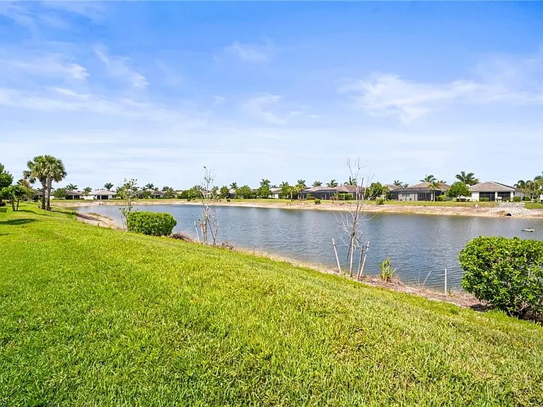 28041 Captiva Shell Loop — Photo 8