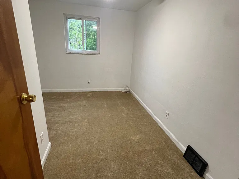 269 Universal Rd #MAIN — Photo 19