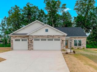 8245 Caverango Blvd, Fort Wayne, IN