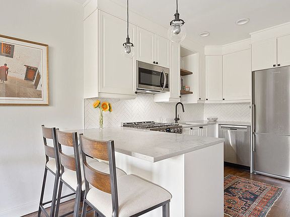 4th image of 221 5th Ave APT 3B