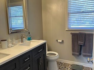 204 Seford Dr, Terrell Hills, TX 78209