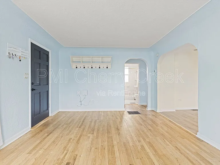 156 S Newton St #A — Photo 6