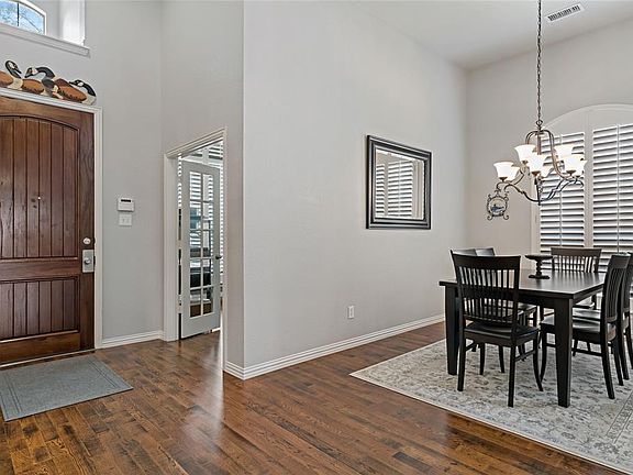 3rd image of 5921 Lofland Dr
