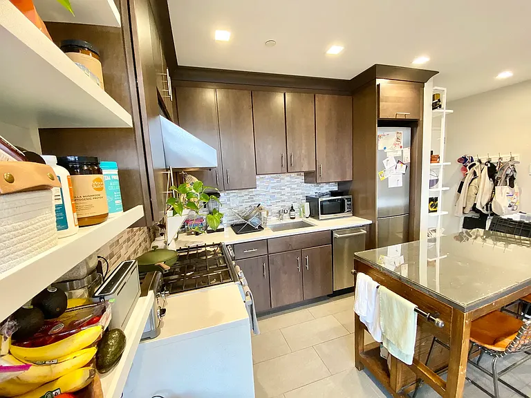 544 Manhattan Ave #4D — Photo 6