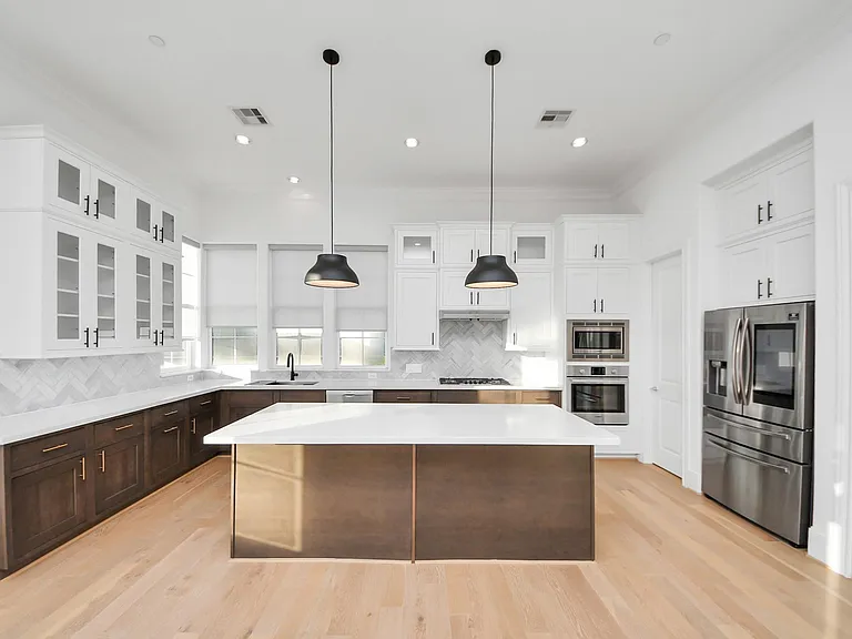 4005 Woodshire Village Est — Photo 18