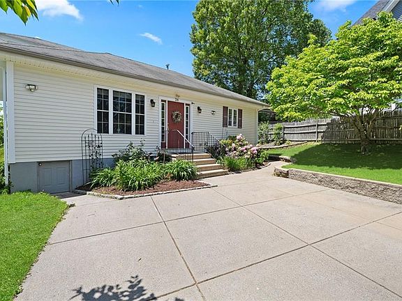 3rd image of 28 Fairview Ave