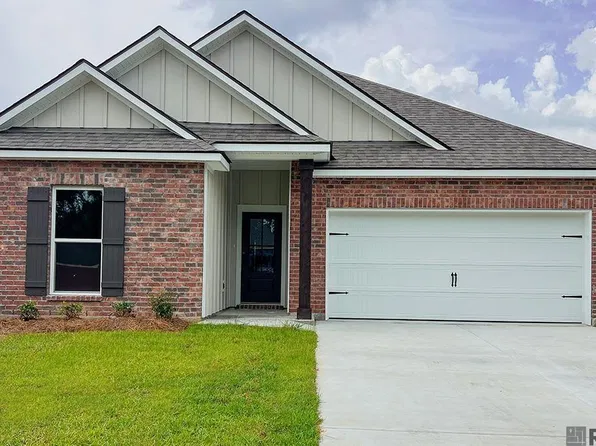 3523 Chien St, Zachary, LA 70791