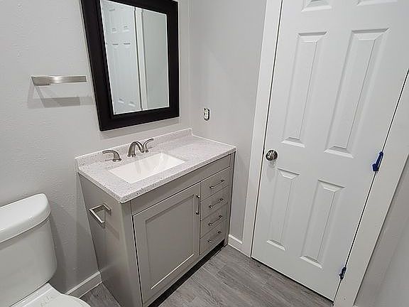 4th image of 18411 Hollow Oaks Cir