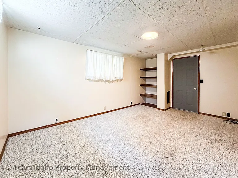 1203 Logan St — Photo 33