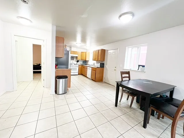 2104 SE Polar Star Way — Photo 13