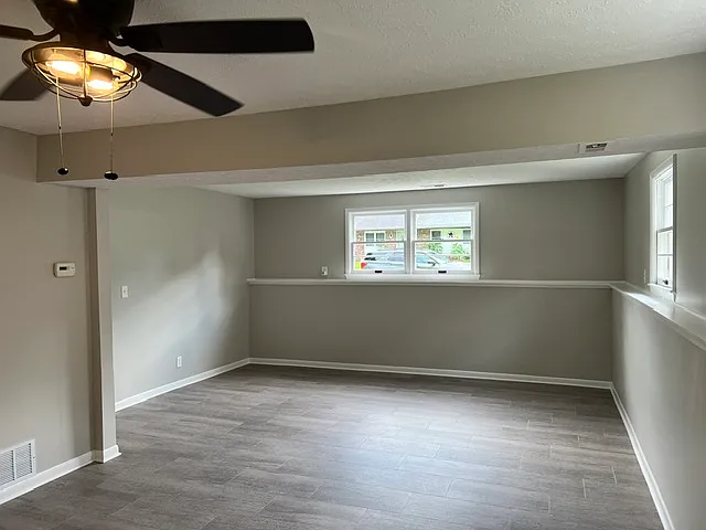 1518 Davis Rd — Photo 6