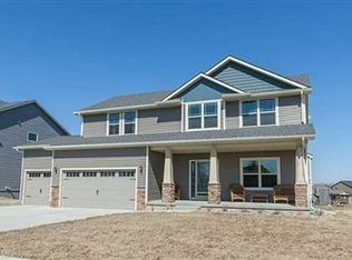 16011 Northview Dr, Urbandale, IA 50323