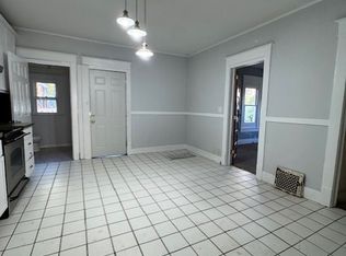 1145 Governor St, Springfield, IL 62704