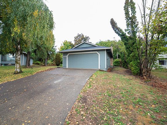3rd image of 8835 SE Tiffany Ct