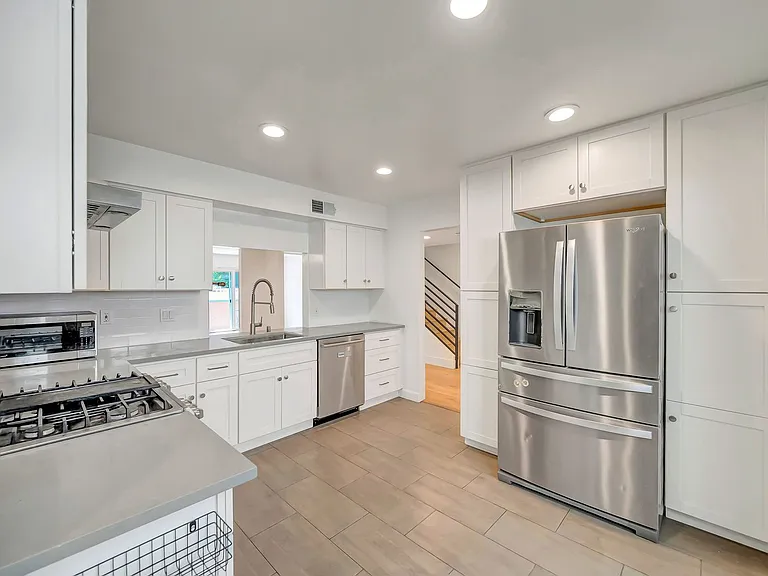 4424 Coldwater Canyon Ave #3 — Photo 28