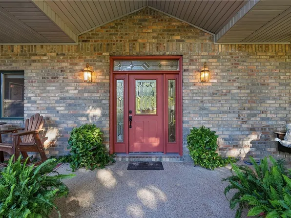 69 Lakeside Dr, Holiday Island, AR 72631