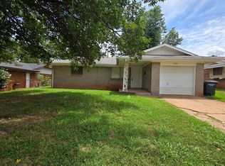 3104 Chetwood Dr, Del City, OK 73115