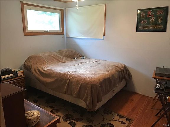 5th image of 20 Cotty Dr