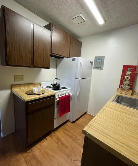 1315 D St #8 — Photo 1
