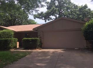 3908 Cedarwood Ct, Arlington, TX 76017