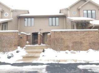 1609 Old Oak Pl APT D, Darien, IL 60561