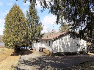 130 Timber Ridge Dr, Newfoundland, PA 18445