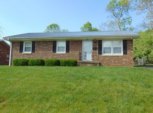 707 Greenwood Dr, Harrodsburg, KY 40330