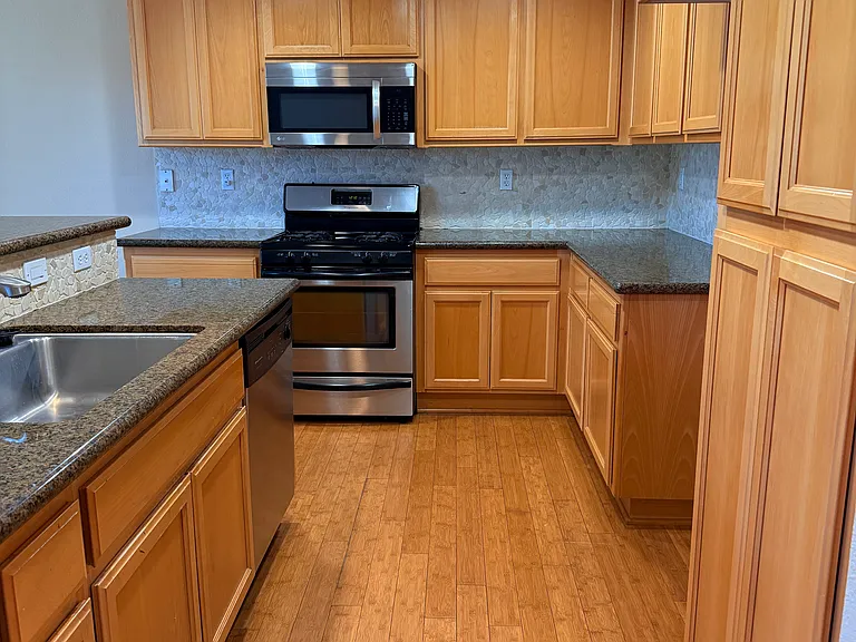 5301 E Commerce Way #11103 — Photo 9