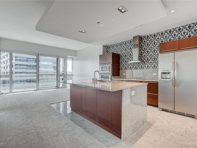 4471 Dean Martin Dr UNIT 605, Las Vegas, NV, 89103