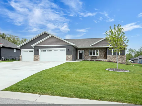 2128 Clover Field Dr, Green Bay, WI 54313
