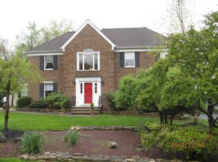 34 Muirfield Ln, Bridgewater, NJ