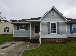 105 Creekview Dr, Jacksonville, NC 28540