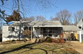 8921 Spur Ln photo 1