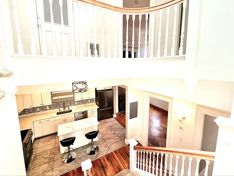 1714 Beacon St #11 — Photo 11