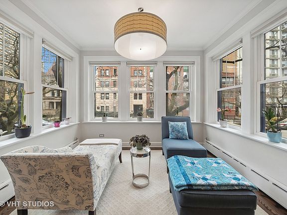 2nd image of 432 W Oakdale Ave APT 2