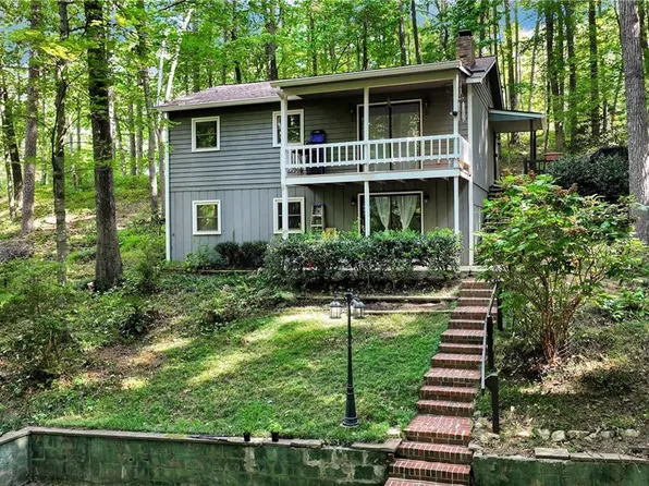426 Skyview Cir, Clarkesville, GA 30523