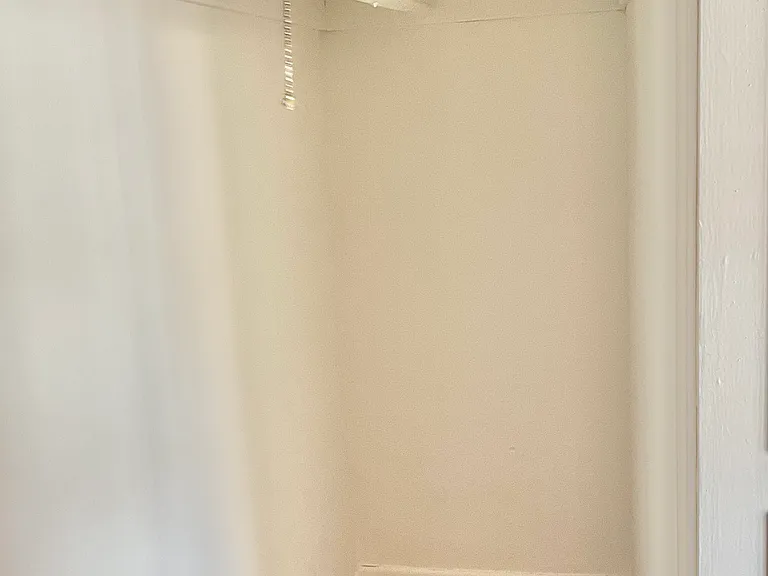 228 S Sycamore Ave #11 — Photo 24