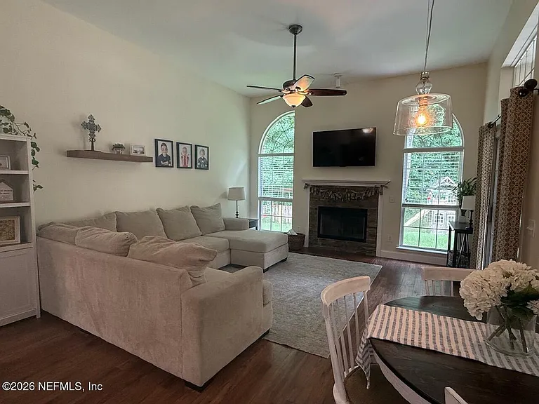 1484 Wild Iris Ln — Photo 5