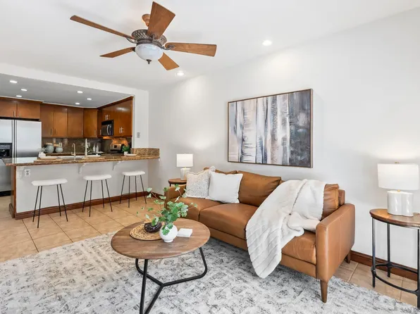 6998 Camino Degrazia, San Diego, CA 92111